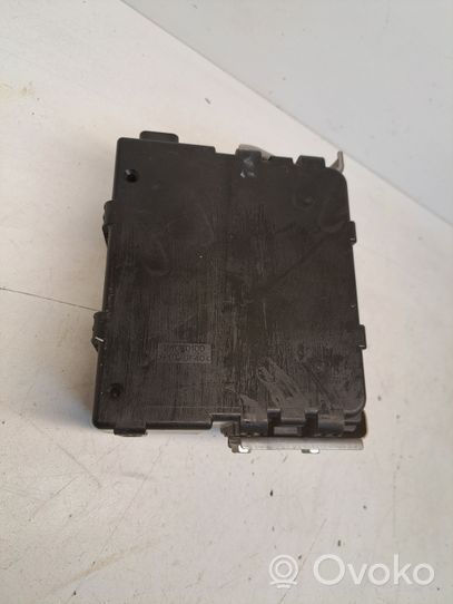 Toyota Prius (NHW20) Module de frein de stationnement 