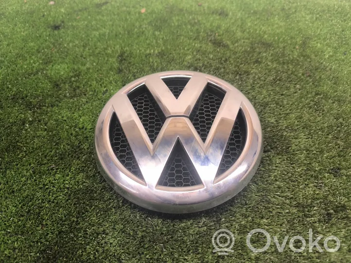 Volkswagen Amarok Gamintojo ženkliukas 2H0853601A