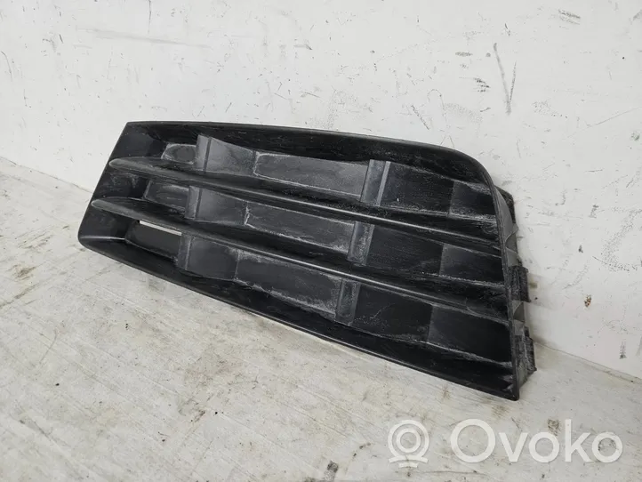 Audi A4 S4 B9 Mascherina/griglia fendinebbia anteriore 8W0807681B