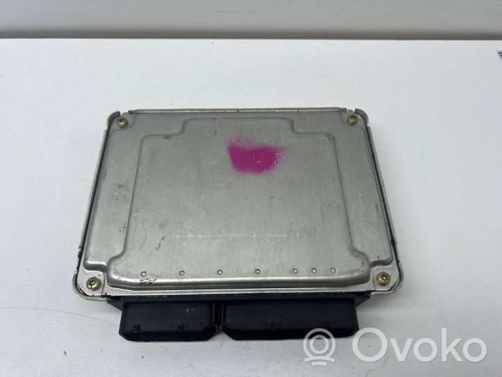 Audi A4 S4 B6 8E 8H Sterownik / Moduł ECU 038906019FP