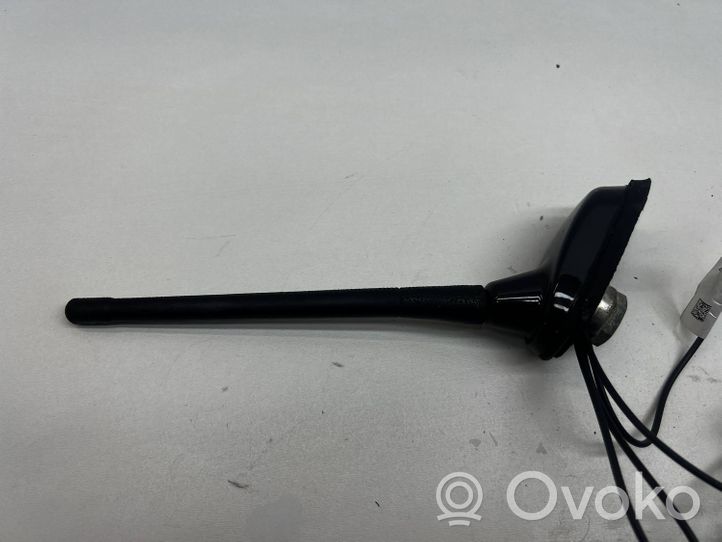 Volkswagen Touran II GPS-pystyantenni 1T0035501AB