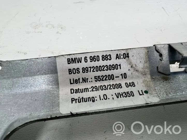 BMW 5 E60 E61 Verkleidung Halterung Laderaumabdeckung Gepäckraumabdeckung 6960883