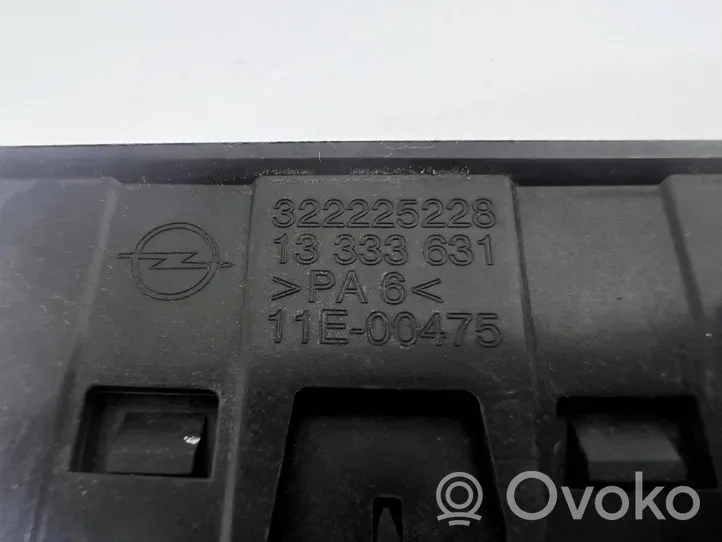 Opel Astra J Interruttore di controllo del sedile 13333631