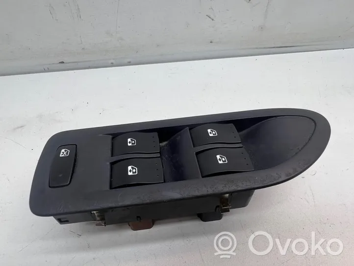 Renault Vel Satis Przyciski szyb 8200397298