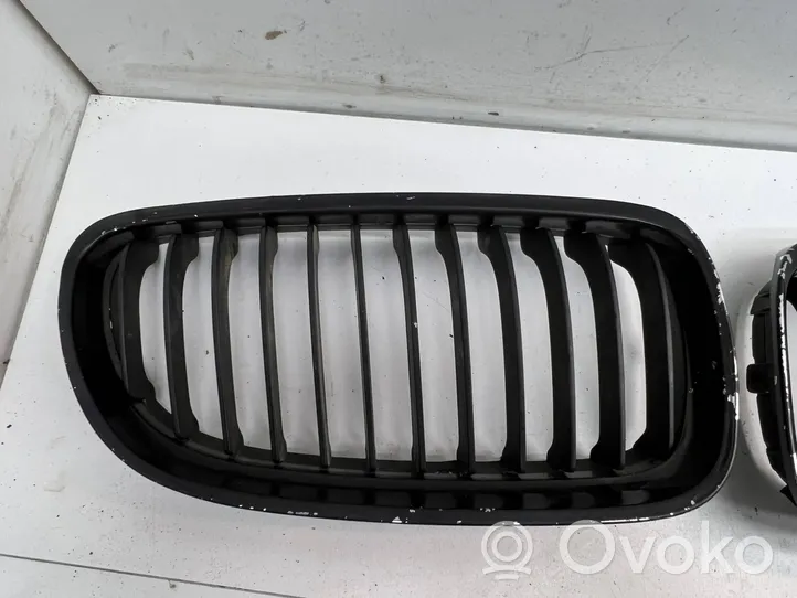 BMW 3 E90 E91 Front bumper upper radiator grill PT822L