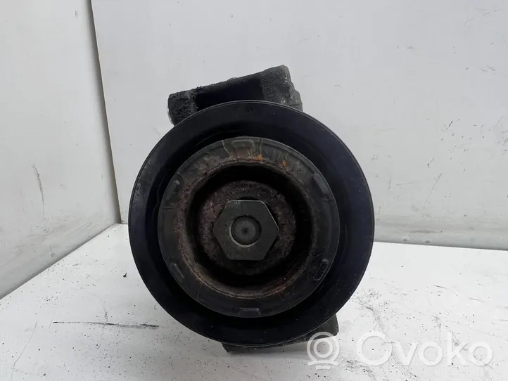 Audi A4 S4 B8 8K Ilmastointilaitteen kompressorin pumppu (A/C) 8K0260805L