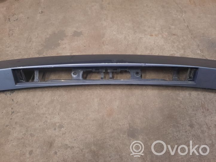 BMW X3 E83 Takaluukun rekisterikilven valon palkki 51137052452