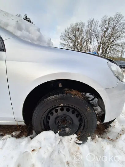 Volkswagen Golf VI Błotnik przedni 0