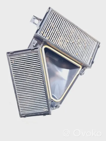 BMW X5 E70 Air filter box cover 0