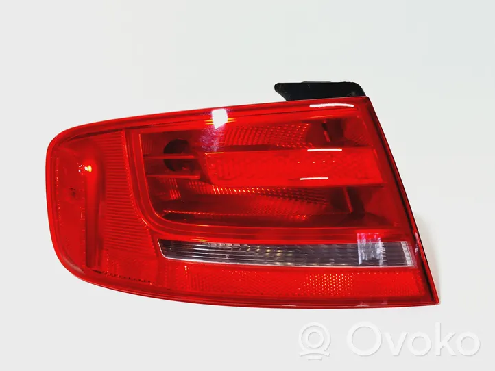 Audi A4 S4 B8 8K Aizmugurējais lukturis virsbūvē 8K5945095E