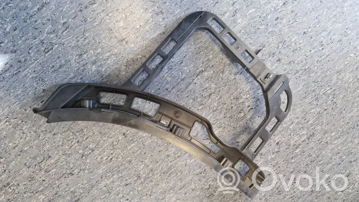 Volkswagen PASSAT B7 Support de pare-chocs arrière 3AF807377