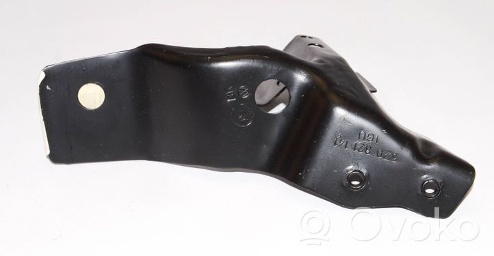 Volkswagen Fox Supporto di montaggio del parafango 5Z0821141