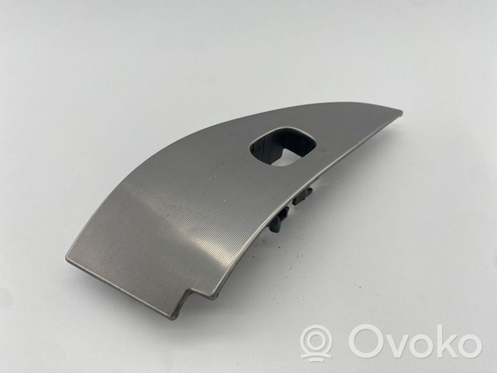 Mercedes-Benz C W203 Rivestimento pulsantiera finestrino della portiera anteriore A2037271928