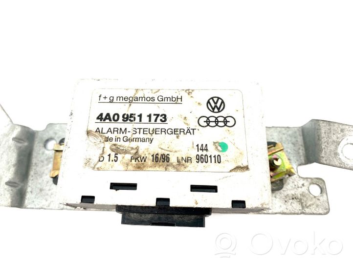 Audi A6 S6 C4 4A Signalizacijos valdymo blokas 4A0951173