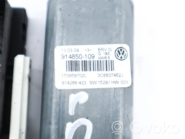 Volkswagen PASSAT CC Motorino alzacristalli della portiera anteriore 1T0959702L