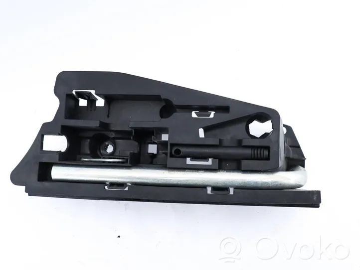 Audi A6 S6 C6 4F Tool set 4F5012111A