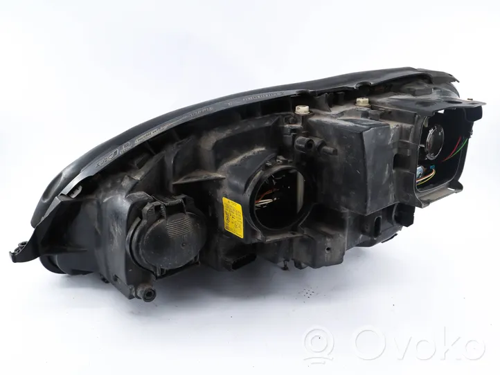 Mercedes-Benz S W220 Lampa przednia A2208203261