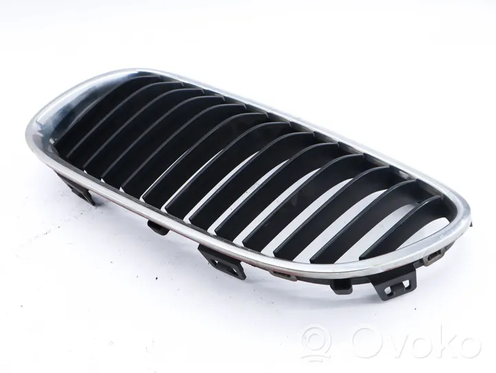 BMW 3 E92 E93 Front bumper upper radiator grill 7254967