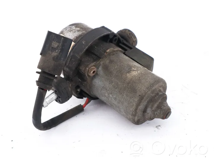 Audi A8 S8 D3 4E Vacuum pump 8E0927317J