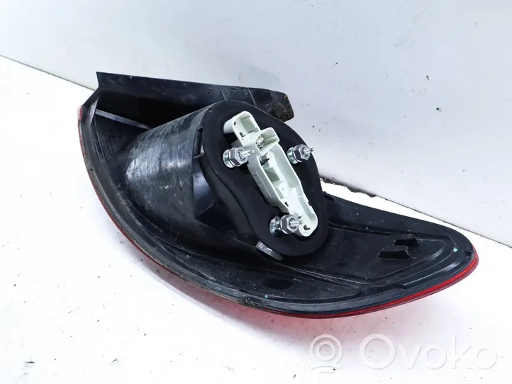 Volkswagen PASSAT CC Lampa tylna 3C8945095D