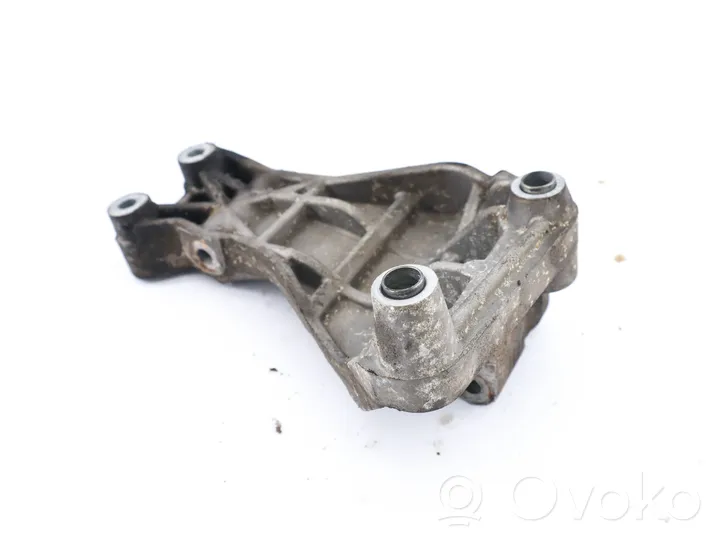 Audi A8 S8 D3 4E Support de générateur / alternateur 07L903805H