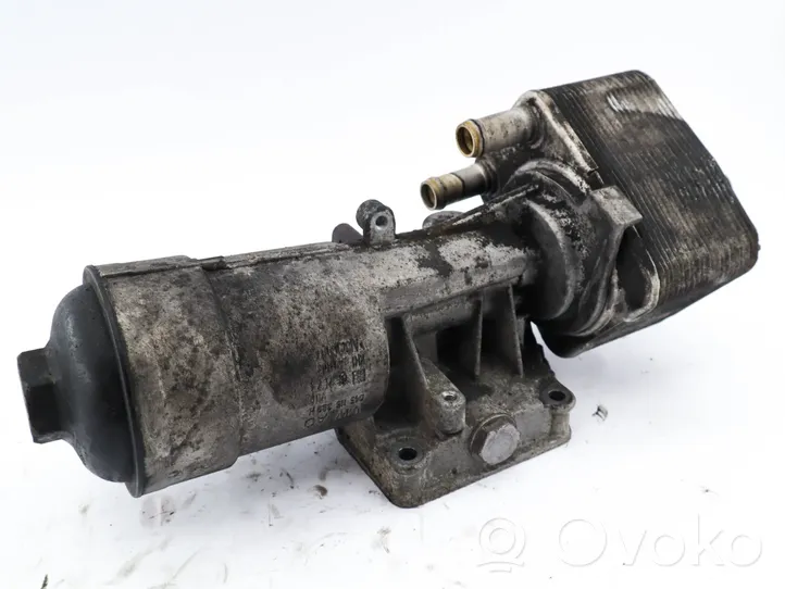 Volkswagen PASSAT CC Supporto di montaggio del filtro dell’olio 045115389H