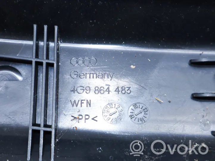 Audi A6 Allroad C7 Tavaratilan/takakontin alempi sivuverhoilu 4G9864483