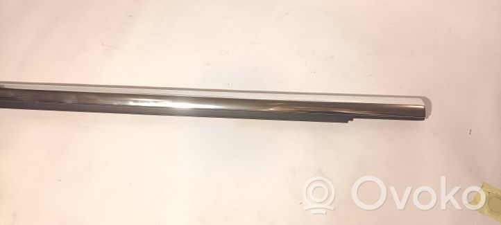 Mercedes-Benz S W220 Altro elemento di rivestimento della portiera anteriore 2216900280