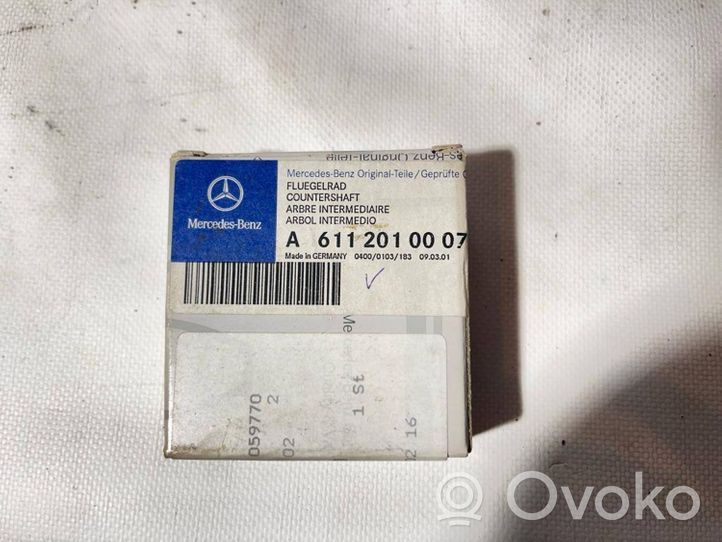 Mercedes-Benz C W202 Termostatas/ termostato korpusas A6112010007