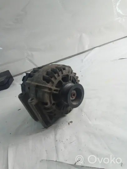 Opel Astra J Generatore/alternatore 13586366