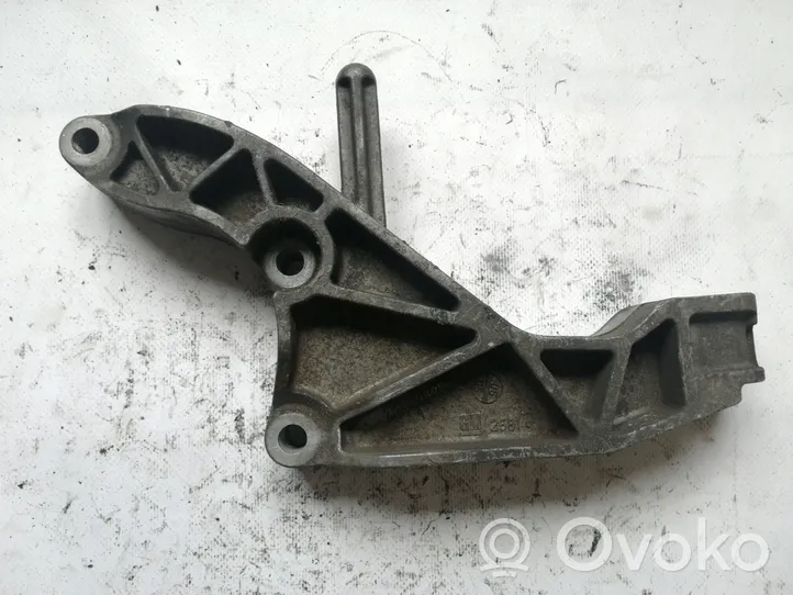 Vauxhall Astra H Supporto di montaggio scatola del cambio 24459826