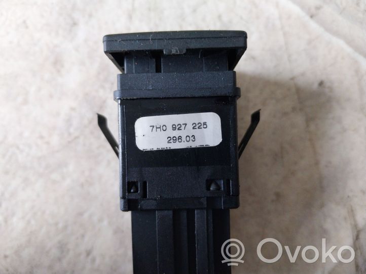 Volkswagen Transporter - Caravelle T5 Electric sliding door switch 7H0927225