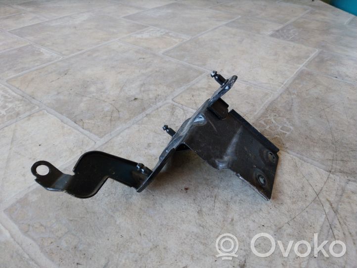 Volkswagen PASSAT B8 ABS pump bracket 5Q1614235E