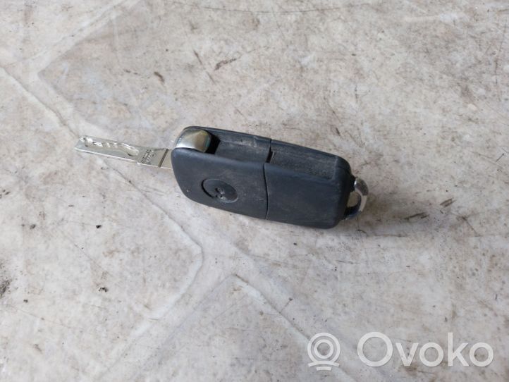Volkswagen Caddy Užvedimo raktas (raktelis)/ kortelė 