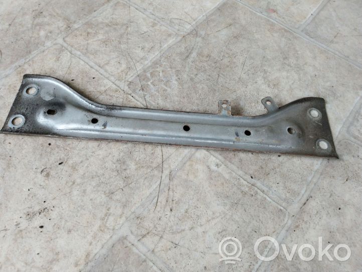 Volkswagen PASSAT B8 Muffler mount bracket/holder 5Q0804421B