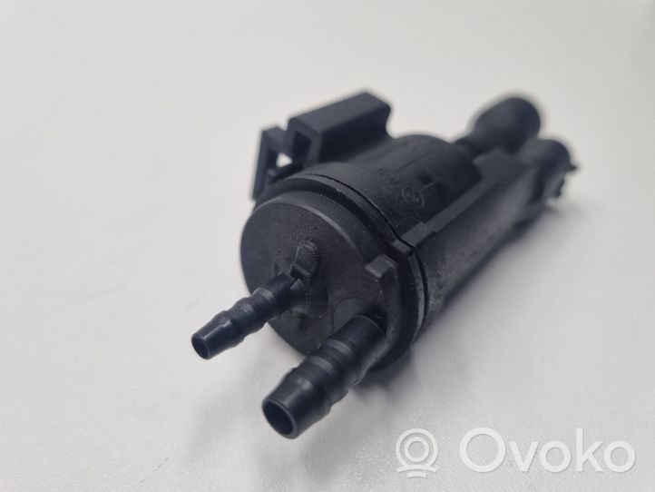 Mercedes-Benz Sprinter W907 W910 Valve vacuum A0005003201