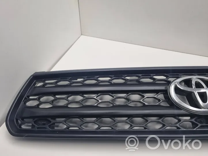 Toyota RAV 4 (XA20) Front bumper upper radiator grill 0842342130