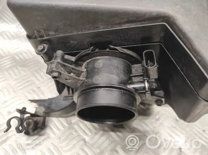 Ford Focus Ilmansuodattimen kotelon kansi 132104200165