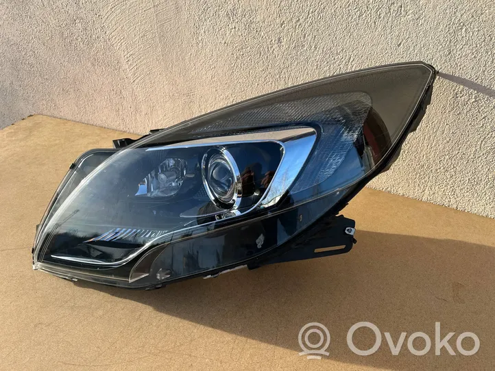 Vauxhall Zafira C Lampa przednia 0301263281