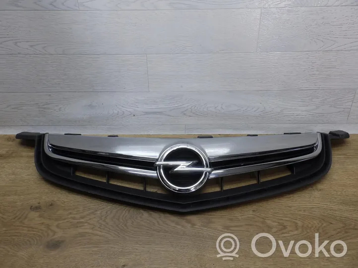 Opel Ampera Maskownica / Grill / Atrapa górna chłodnicy 25975545