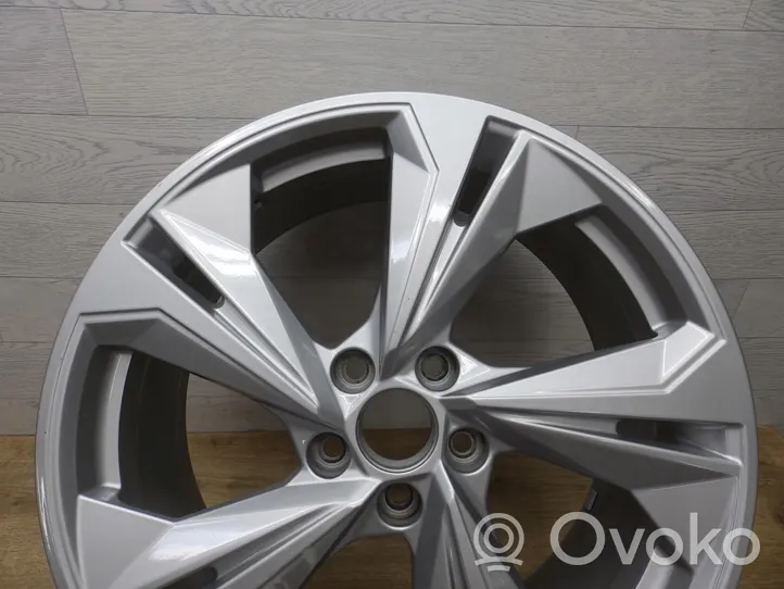 Audi A3 8Y Felgi aluminiowe R19 