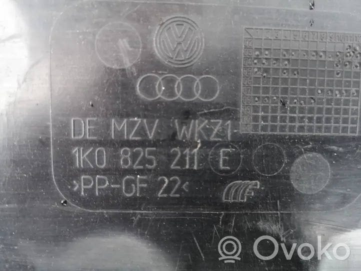 Volkswagen Golf V Protezione anti spruzzi/sottoscocca del motore 1K0825211E