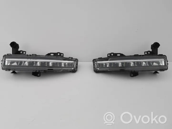 Land Rover Range Rover Velar Phare frontale M8E2-15200