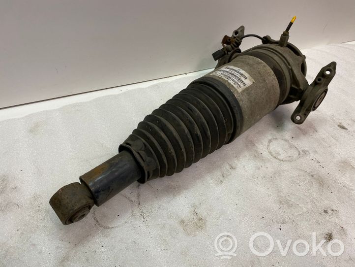 Volkswagen Touareg II Ammortizzatore posteriore a sospensione pneumatica 7P6616020K