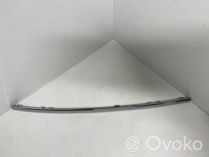 Volkswagen Touareg II Grille calandre supérieure de pare-chocs avant 7P6853768C