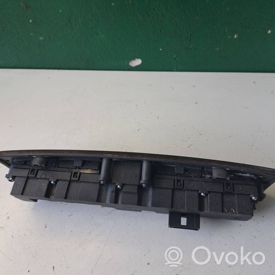 Mercedes-Benz C W203 Muut kytkimet/nupit/vaihtimet 2038700110