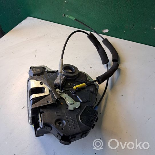 Toyota Corolla Verso AR10 Front door lock PBTFASA