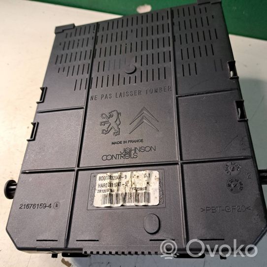 Peugeot 407 Module de fusibles 9664058880