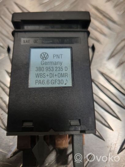 Volkswagen PASSAT B5.5 Interruttore luci di emergenza 3B0953235D