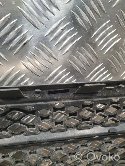 Toyota Corolla E120 E130 Grille de calandre avant 5311402010